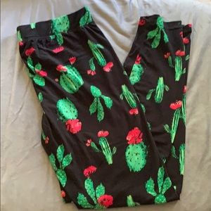 Chances R adorable cactus leggings